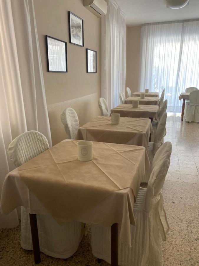 B&B Hotel Lucciola Cattolica Dış mekan fotoğraf