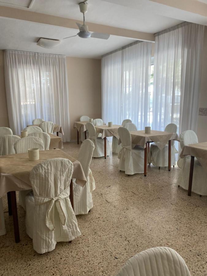B&B Hotel Lucciola Cattolica Dış mekan fotoğraf
